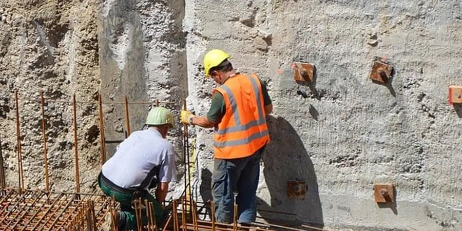 Imagen ilustrativa de Muros pantalla en Jerez